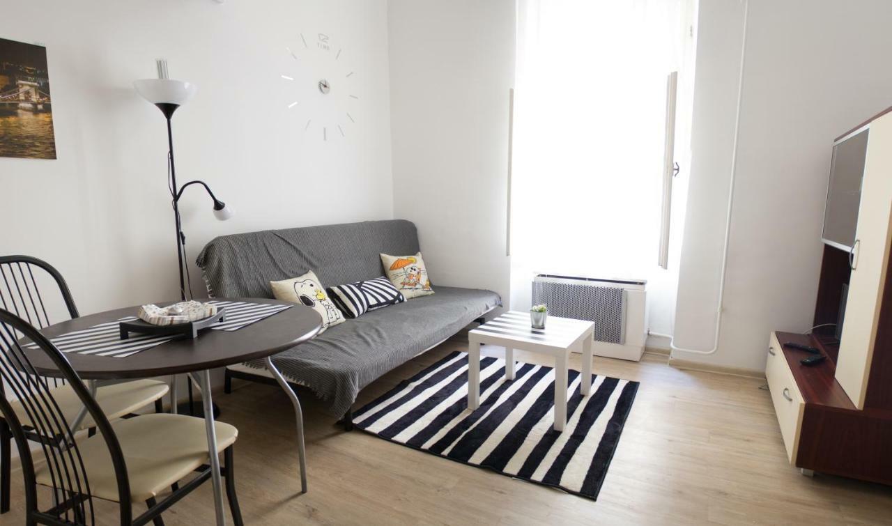 Minion & Snoopy Apartman Budapest Exterior photo